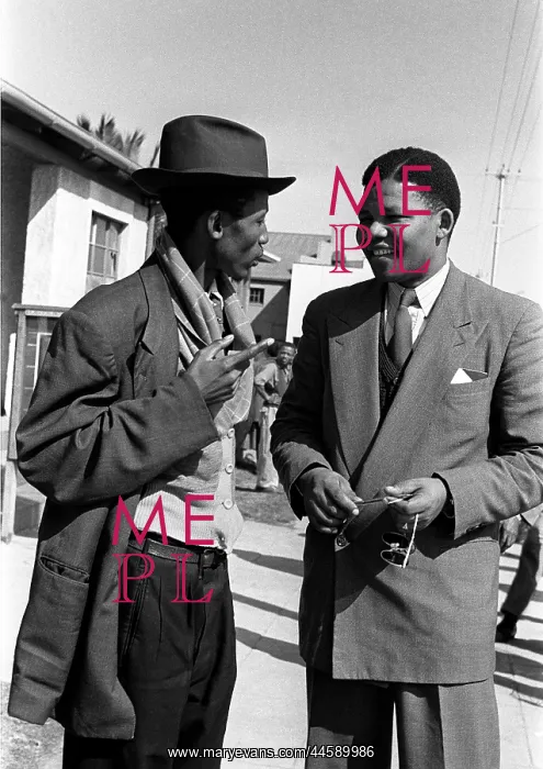 : Nelson Mandela with Peter Nthite, another Youth : Nelson Mandela with Peter Nthite, another Youth