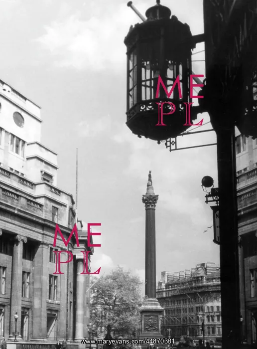 : NELSON'S COLUMN 1950S : NELSON'S COLUMN 1950S