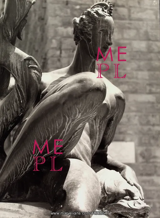 : Nereid, statue in the Neptune : Nereid, statue in the Neptune