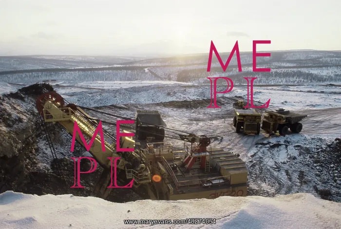 : Neryungri open pit coal mine, 1981 : Neryungri open pit coal mine, 1981
