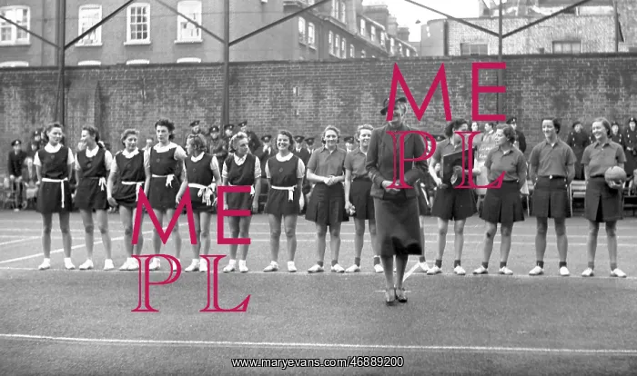 : Netball match at Greycoat School, WW2 : Netball match at Greycoat School, WW2