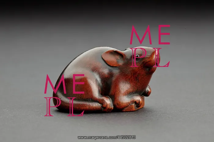 : Netsuke in the form of a mouse : Netsuke in the form of a mouse