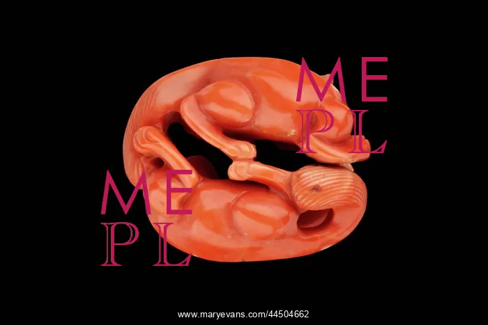: Netsuke in the form of opposing mythical creatures : Netsuke in the form of opposing mythical creatures