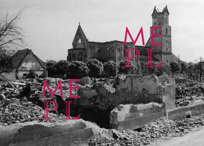 : Neuburg an der Donau after an air raid : Neuburg an der Donau after an air raid