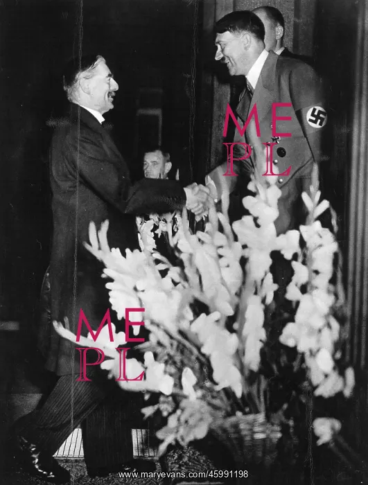 : Neville Chamberlain and Adolf Hitler, Bad Godesberg, 1938 : Neville Chamberlain and Adolf Hitler, Bad Godesberg, 1938