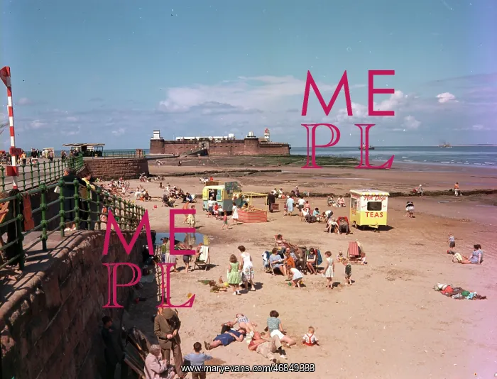 : New Brighton, The Wirral - The sands and Battery : New Brighton, The Wirral - The sands and Battery