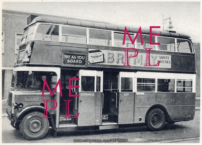 : New bus introduced to London 1945 : New bus introduced to London 1945