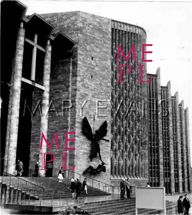 : NEW COVENTRY CATHEDRAL : NEW COVENTRY CATHEDRAL