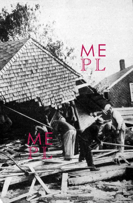 : The New England Hurricane. WPA workers and ? : The New England Hurricane. WPA workers and ?