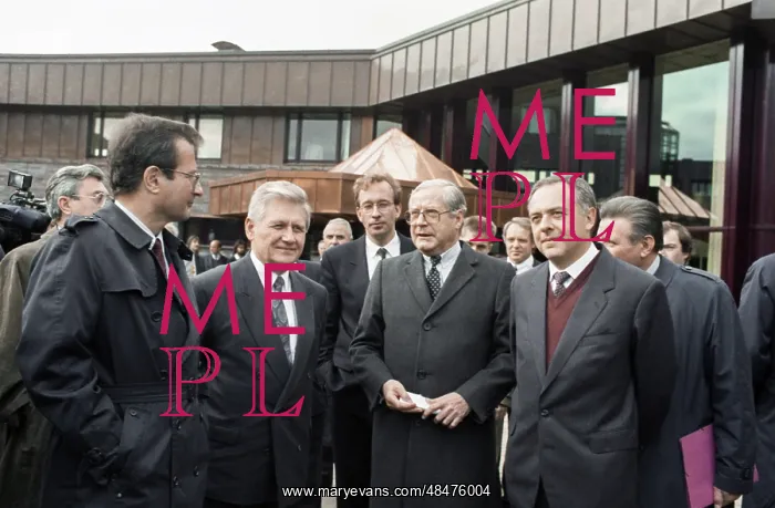 : New FRG Embassy Complex opening in Moscow : New FRG Embassy Complex opening in Moscow