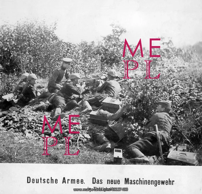 : A new machine gun in use, around 1910 : A new machine gun in use, around 1910