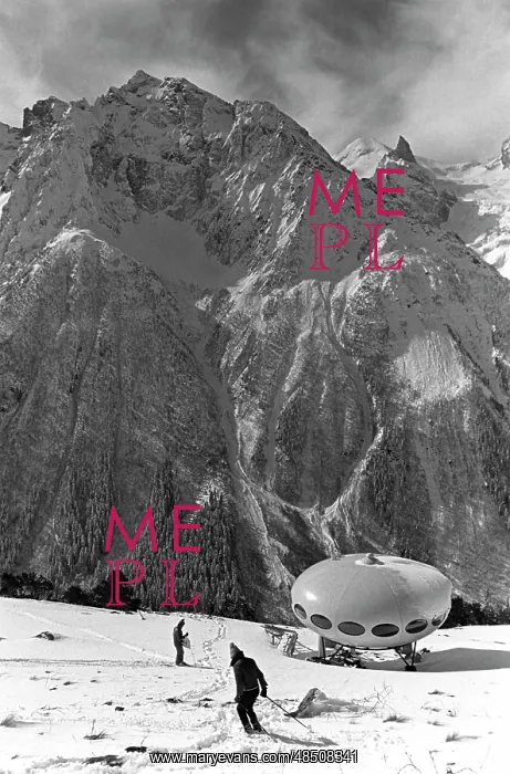 : New mountain climber cabin, 1977 : New mountain climber cabin, 1977