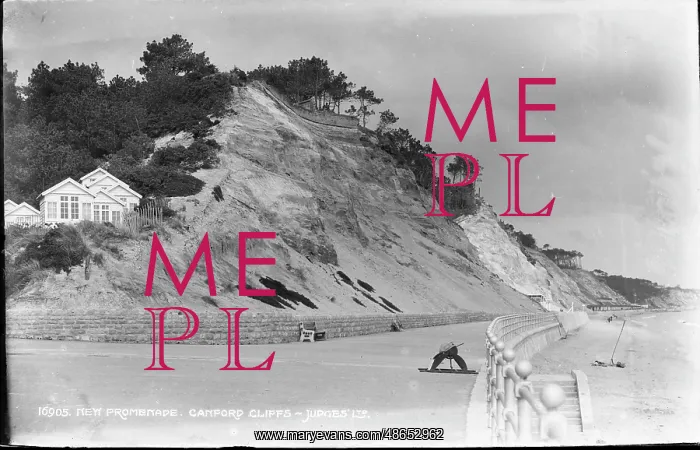 : New Promenade at Canford Cliffs : New Promenade at Canford Cliffs