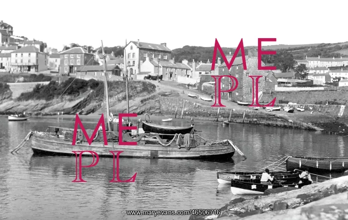  : New Quay, the Harbour c1935