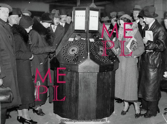 : A new ticketing and information machine : A new ticketing and information machine