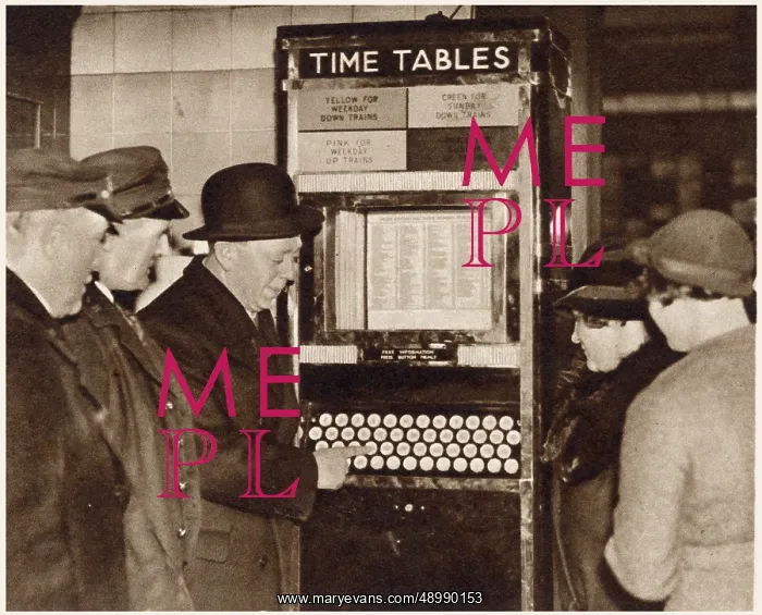 : New timetable machine at Victoria Station 1935 : New timetable machine at Victoria Station 1935