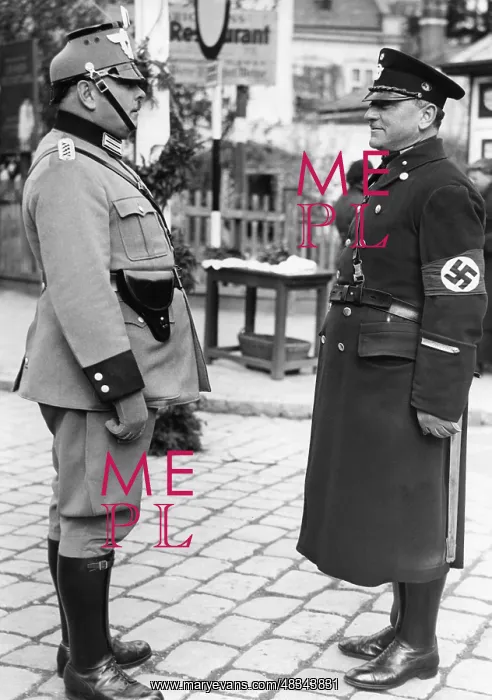 : New uniforms of the Austrian police, 1938 : New uniforms of the Austrian police, 1938