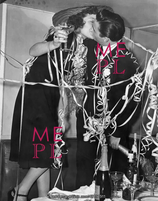 : New Year's Kiss, 1939 : New Year's Kiss, 1939