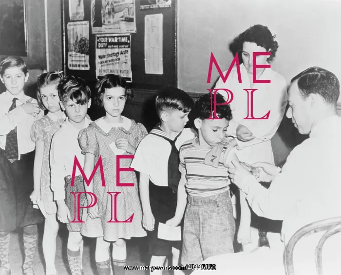 : New York City children wait in line for immunization : New York City children wait in line for immunization