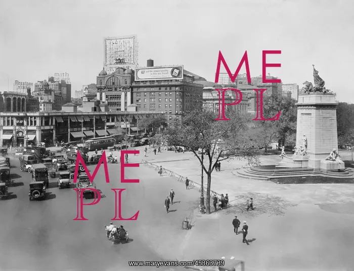 : New York City's Columbus Circle at the intersection : New York City's Columbus Circle at the intersection
