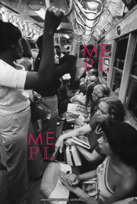 : New York Subway. Passengers commuting on ? : New York Subway. Passengers commuting on ?