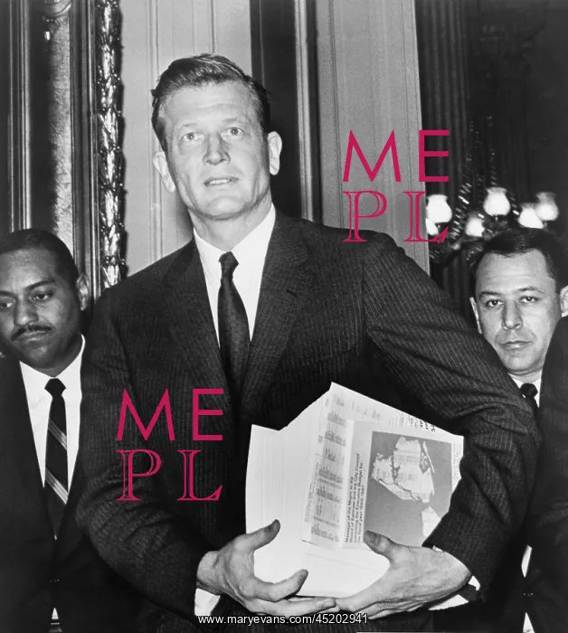 : New York's Mayor Lindsay carries in his ? : New York's Mayor Lindsay carries in his ?