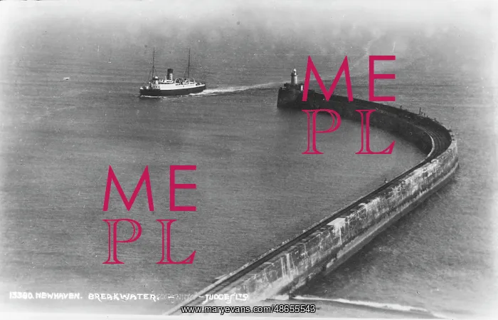: Newhaven Breakwater : Newhaven Breakwater