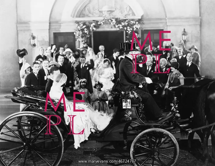 : Newlyweds leaving wedding in carriage : Newlyweds leaving wedding in carriage