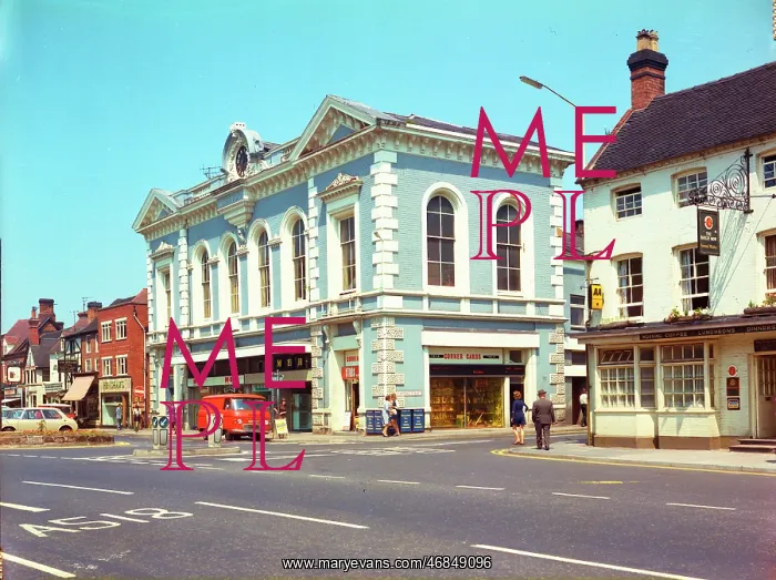 : Newport - The Town Hall : Newport - The Town Hall