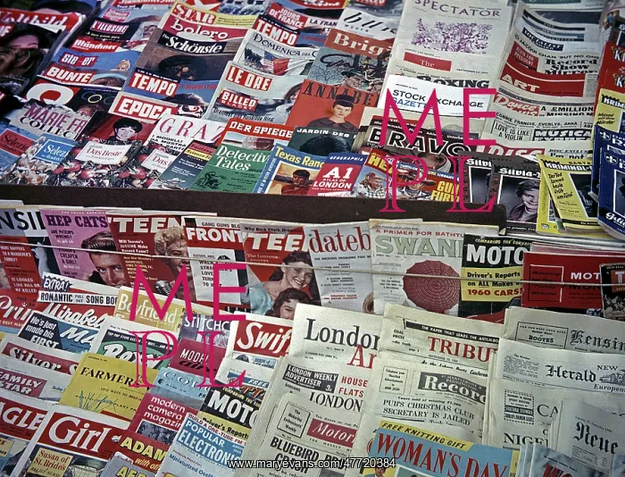 : News stand in Central London : News stand in Central London