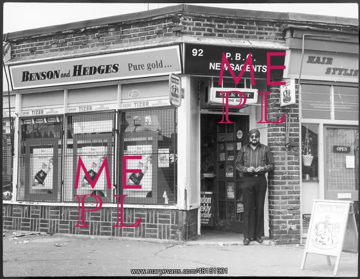 : NEWSAGENT / OWNER 1980S : NEWSAGENT / OWNER 1980S
