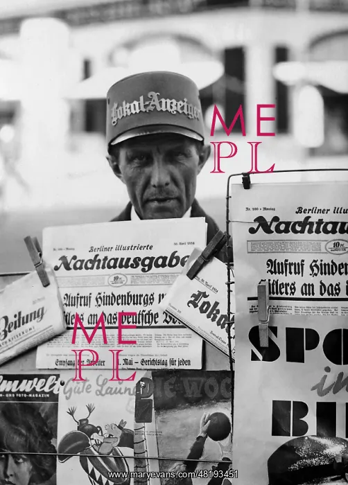  : Newspaper vendor in Berlin, 1934
