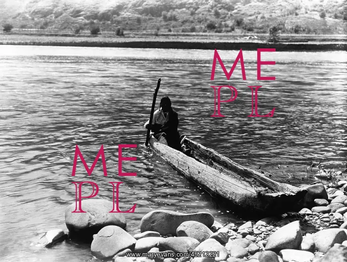 : Nez Perce canoe. Nez Perce man with pole ? : Nez Perce canoe. Nez Perce man with pole ?