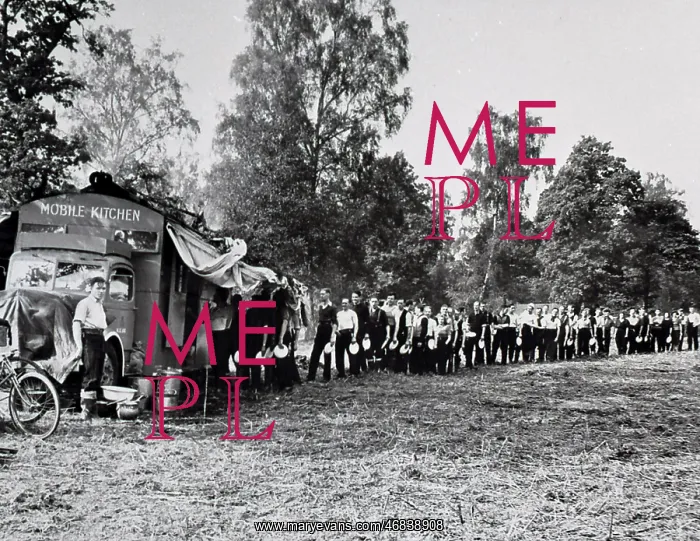 : NFS firefighters at a training camp, WW2 : NFS firefighters at a training camp, WW2