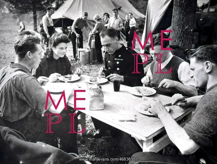 : NFS firefighters at a training camp, WW2 : NFS firefighters at a training camp, WW2