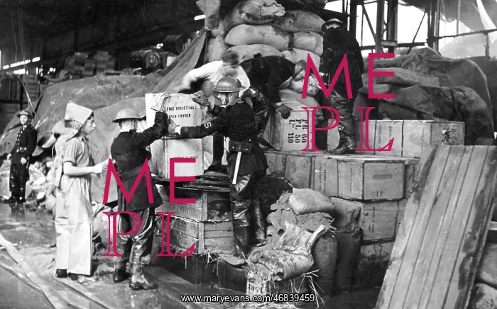 : NFS (Salvage Corps) working at a fire, WW2 : NFS (Salvage Corps) working at a fire, WW2