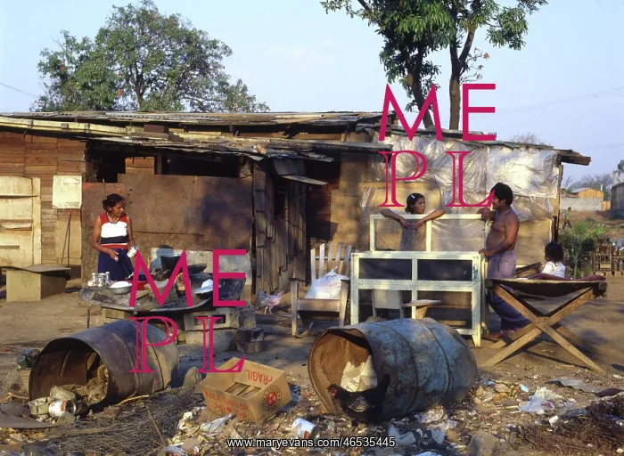 : NICARAGUAN SLUMS 1982 : NICARAGUAN SLUMS 1982