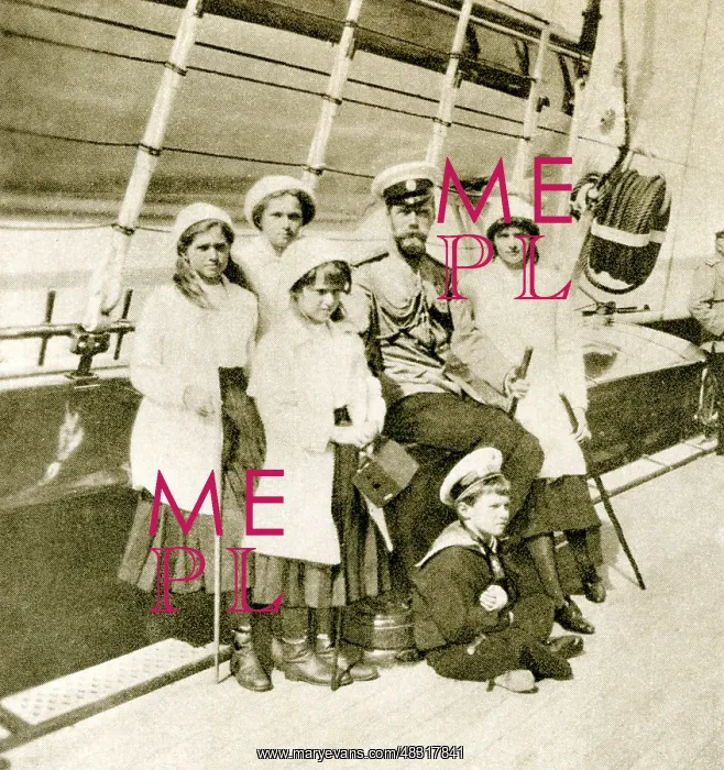 : Nicholas II with his children, 1910 : Nicholas II with his children, 1910