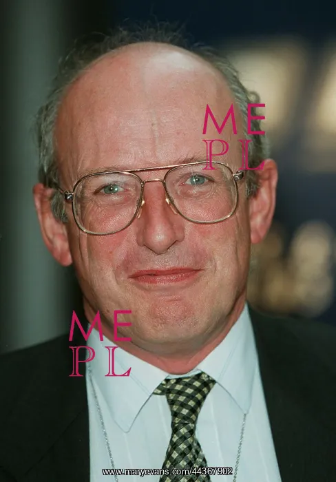  : Nick Raynsford MP