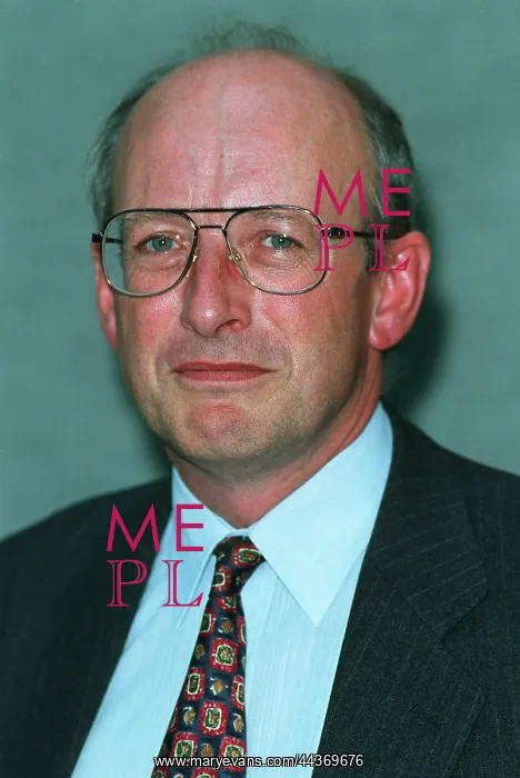  : Nick Raynsford MP