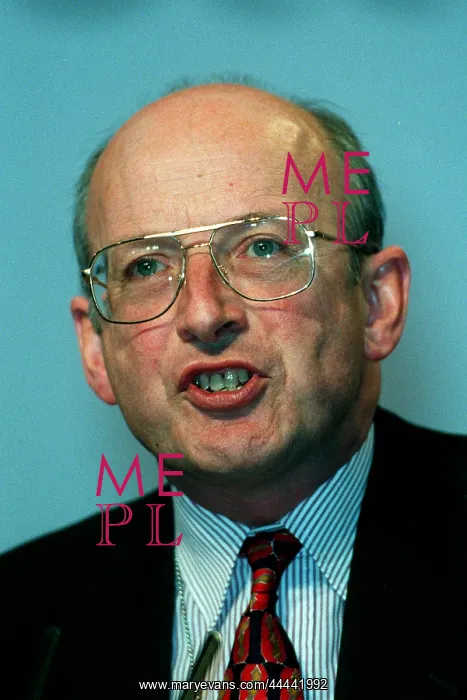  : Nick Raynsford MP