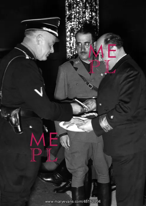 : Nicolas Franco : Nicolas Franco