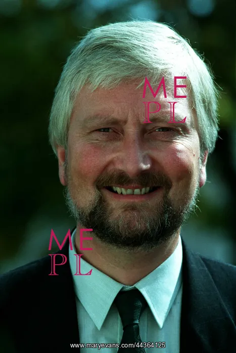  : Nigel Jones MP
