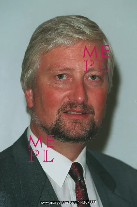  : Nigel Jones MP