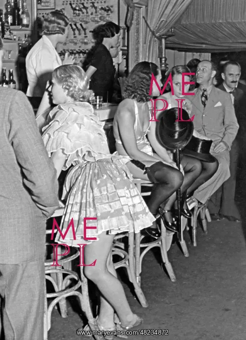 : Nightlife in Budapest, 1938 : Nightlife in Budapest, 1938