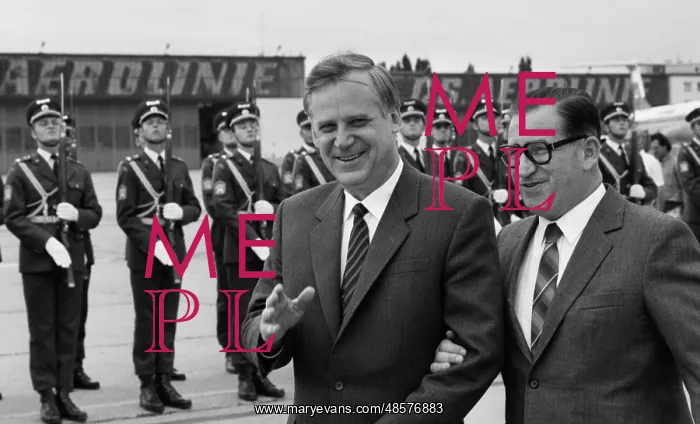 : Nikolai Ryzhkov visits Czechoslovakia : Nikolai Ryzhkov visits Czechoslovakia