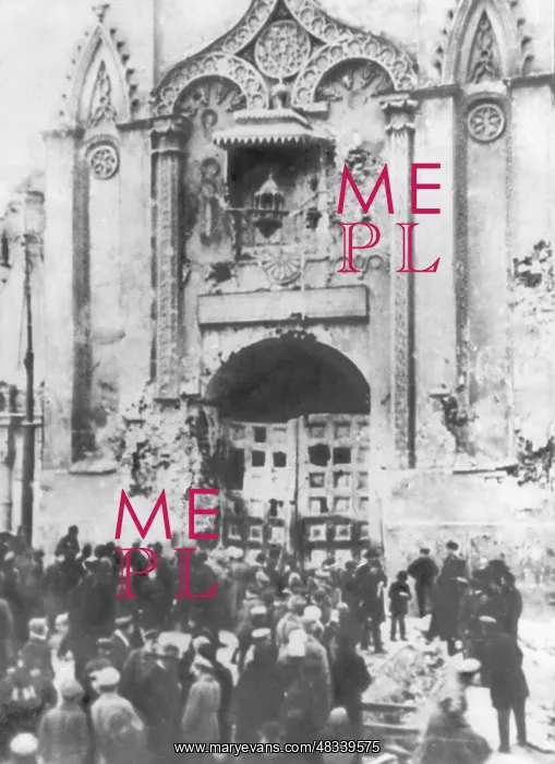 : Nikolskyi Vorota Gate, 1917 : Nikolskyi Vorota Gate, 1917