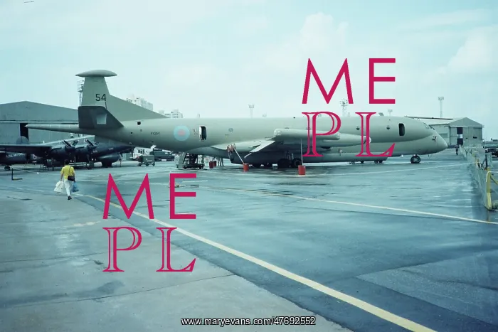 : Nimrod MR.2 at RAF Gibraltar : Nimrod MR.2 at RAF Gibraltar