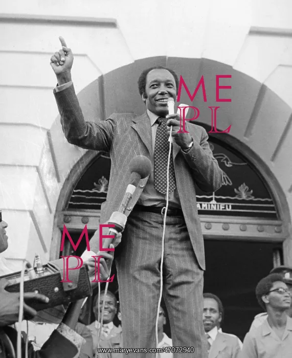 : Njorobe Mungai : Njorobe Mungai