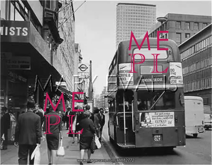 : NO.7 BUS / OXFORD STREET : NO.7 BUS / OXFORD STREET